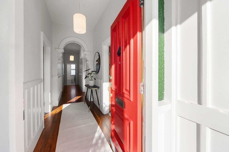 Photo of property in 47 Waltham Road, Sydenham, Christchurch, 8023