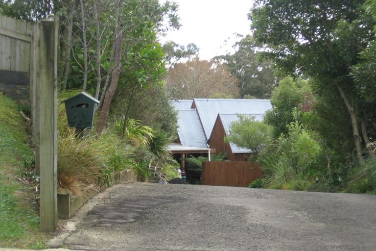 Photo of property in 43 Springdale Grove, Fitzherbert, Palmerston North, 4410