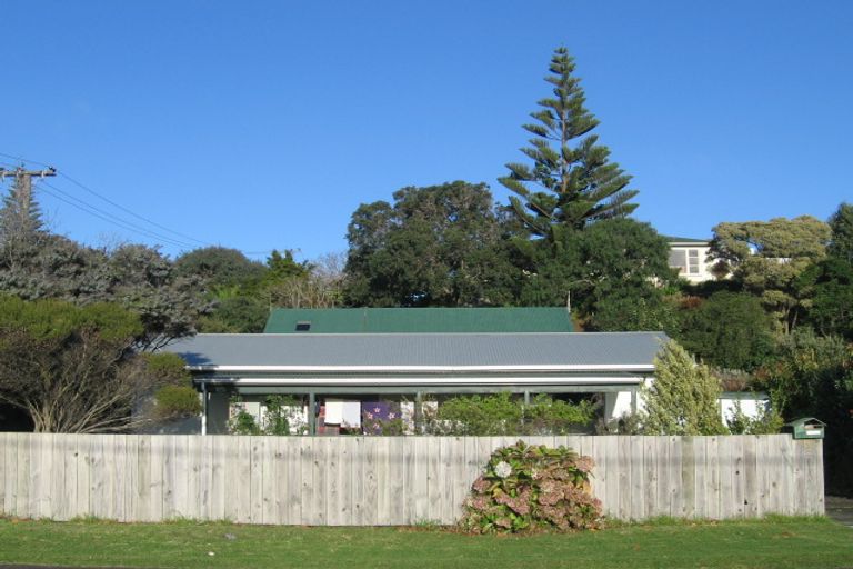 Photo of property in 30 Donovan Road, Paraparaumu Beach, Paraparaumu, 5032
