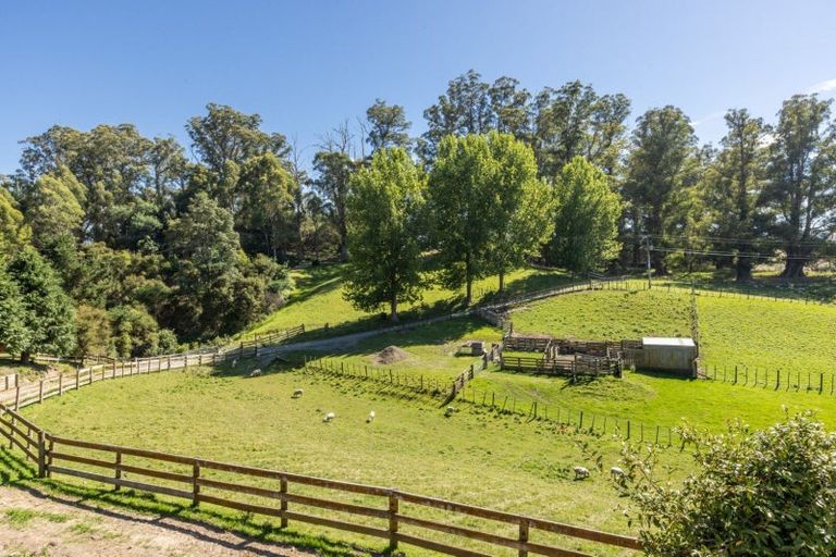 Photo of property in 537 Apley Road, Puketapu, Napier, 4184