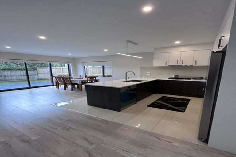 Photo of property in 8b Bunnythorpe Road, Papakura, 2110