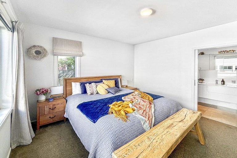 Photo of property in 233 Ilam Road, Ilam, Christchurch, 8041