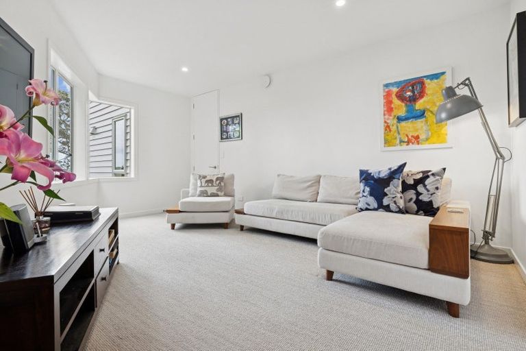 Photo of property in 83 Ngataringa Road, Devonport, Auckland, 0624