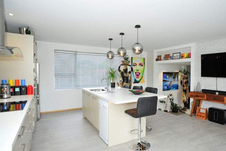 Photo of property in 2 Te Ara Crescent, Diamond Harbour, Lyttelton, 8971