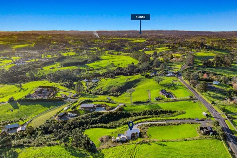 Photo of property in 94 Amreins Road, Waitakere, Henderson, 0782