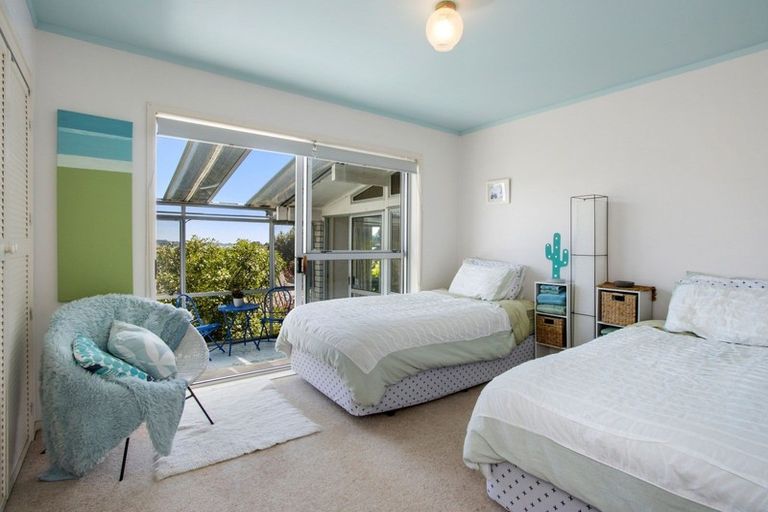 Photo of property in 5 Moana Drive, Tanners Point, Katikati, 3177