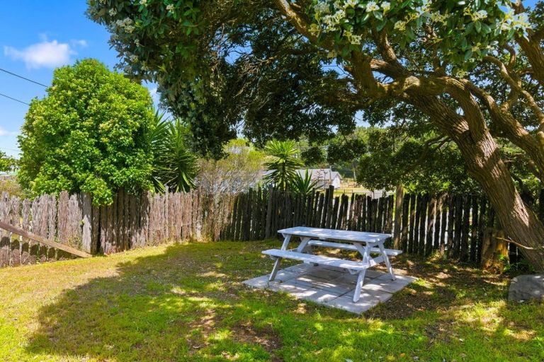 Photo of property in 628 Waitarere Beach Road, Waitarere Beach, Levin, 5510