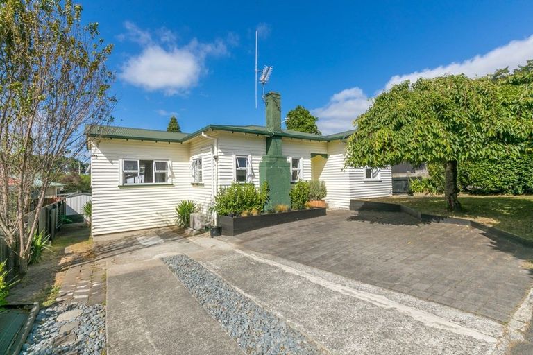 Photo of property in 15 Hinau Street, Maeroa, Hamilton, 3200