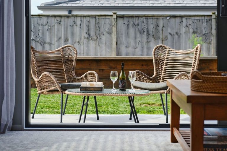 Photo of property in 104 Symes Drive, Red Beach, 0932