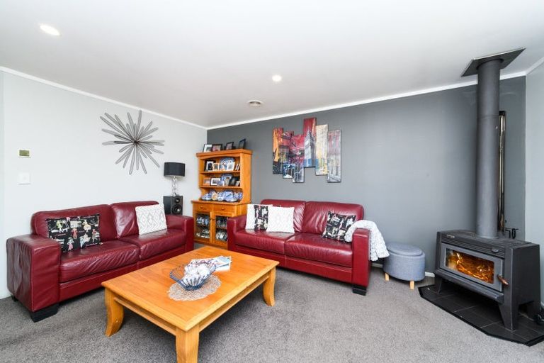 Photo of property in 101 Peter Hall Drive, Kelvin Grove, Palmerston North, 4414