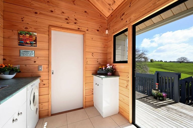 Photo of property in 30 Stonebridge Road, Temple View, Hamilton, 3289