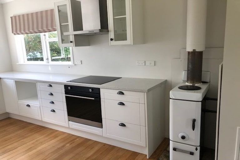 Photo of property in 12 East Street, Greytown, 5712