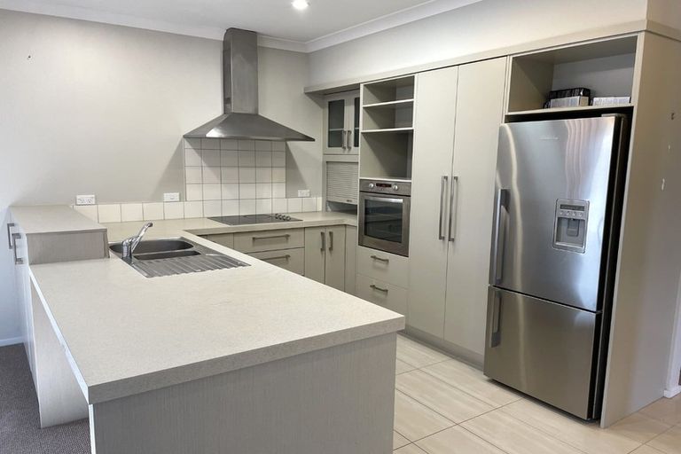 Photo of property in 6 Mana Place, Poraiti, Napier, 4112