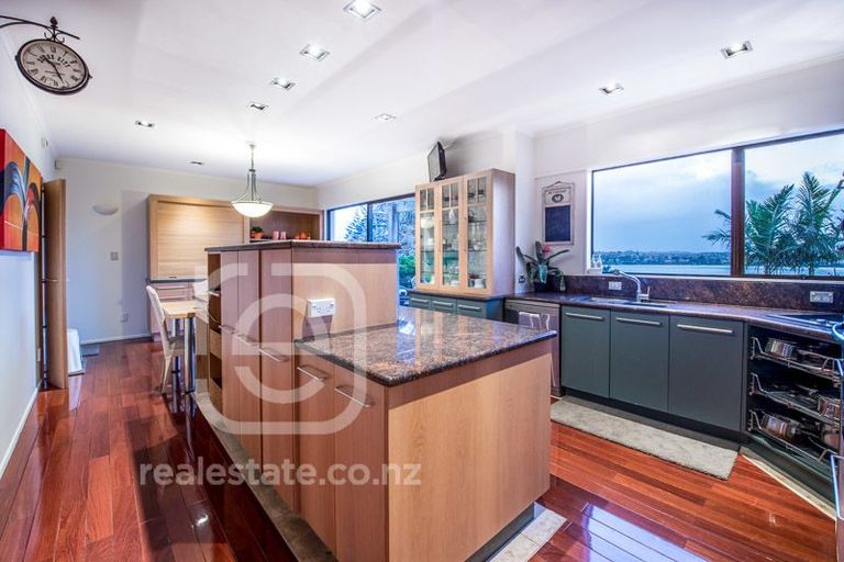 Photo of property in 19 Manurere Avenue, Takapuna, Auckland, 0622