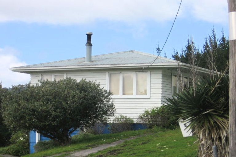 Photo of property in 4 View Street, Maungaturoto, 0520