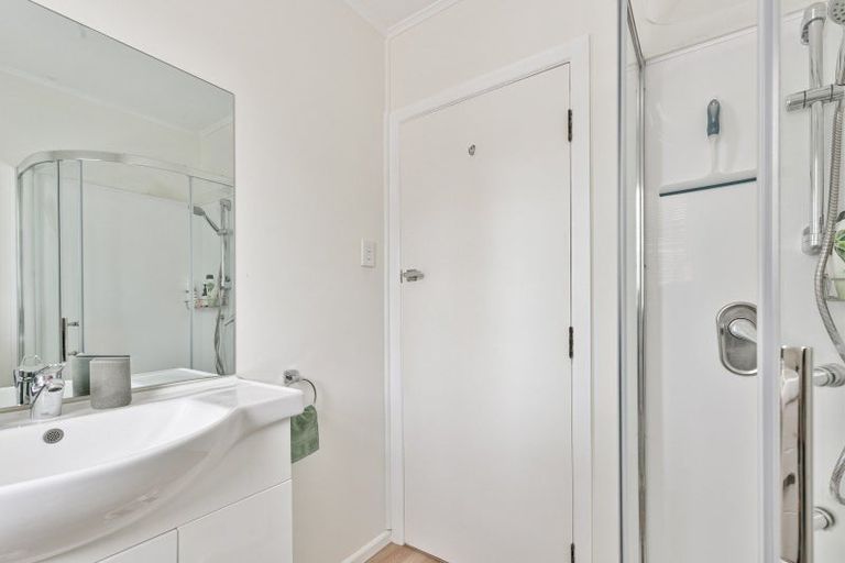 Photo of property in 9 Kowhai Street, Tawa, Wellington, 5028