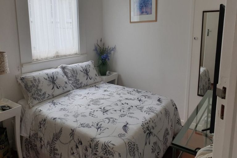 Photo of property in 2 Craig Road, Milford, Auckland, 0620