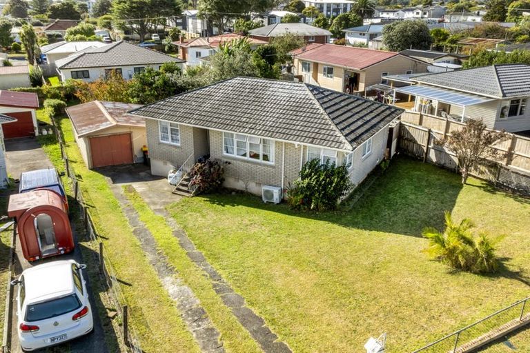 Photo of property in 64 Tawa Crescent, Manurewa, Auckland, 2102