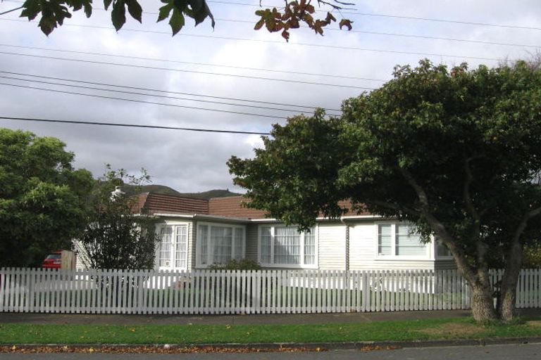 Photo of property in 12 Foster Street, Taita, Lower Hutt, 5011