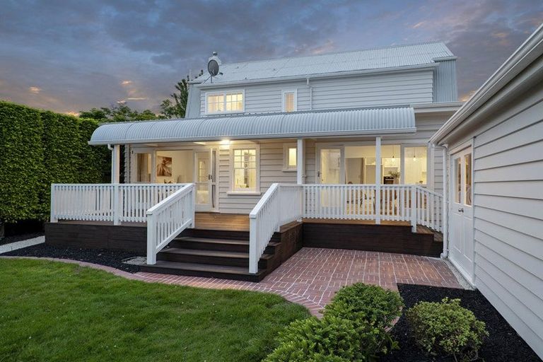 Photo of property in 158 Weston Road, St Albans, Christchurch, 8052