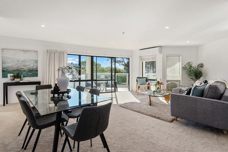 Photo of property in 26/4e Collins Street, Takapuna, Auckland, 0622