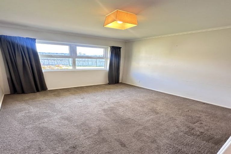 Photo of property in 5 Glenmore Road, Sunnyhills, Auckland, 2010