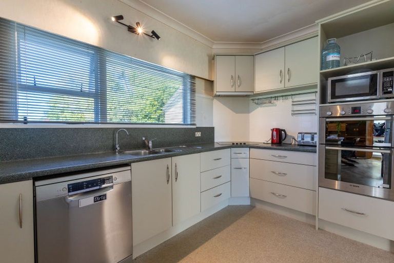 Photo of property in 18 Richardson Street, Woodville, 4920