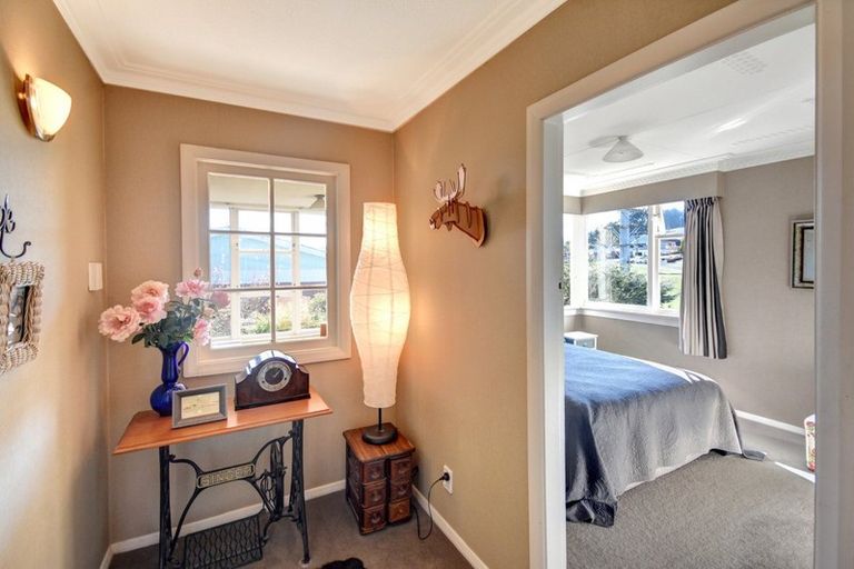 Photo of property in 21 Elwyn Crescent, Green Island, Dunedin, 9018