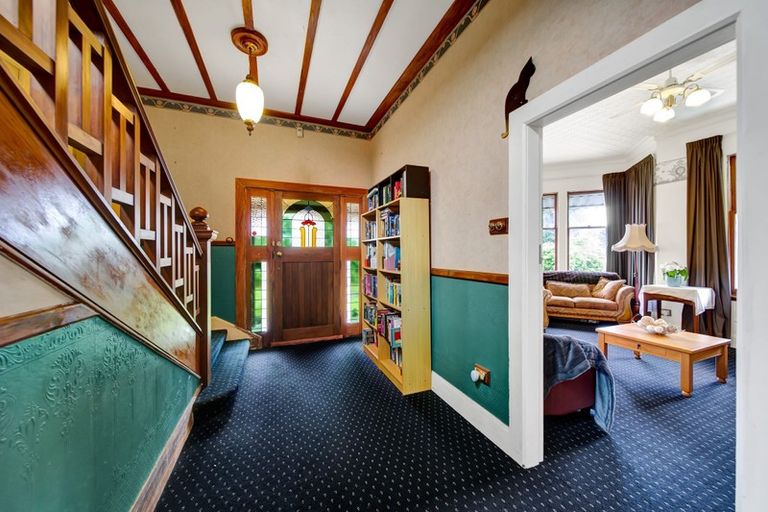 Photo of property in 68 Collins Street, Hawera, 4610