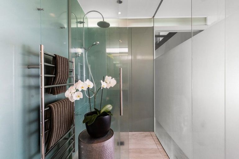 Photo of property in 5/26 Otakau Road, Milford, Auckland, 0620