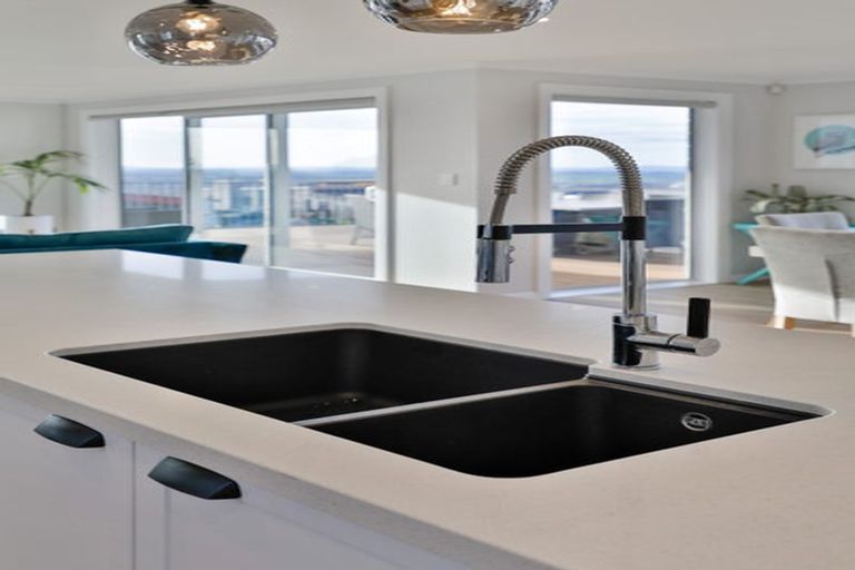 Photo of property in 6 Sellars Road, Bombay, 2675