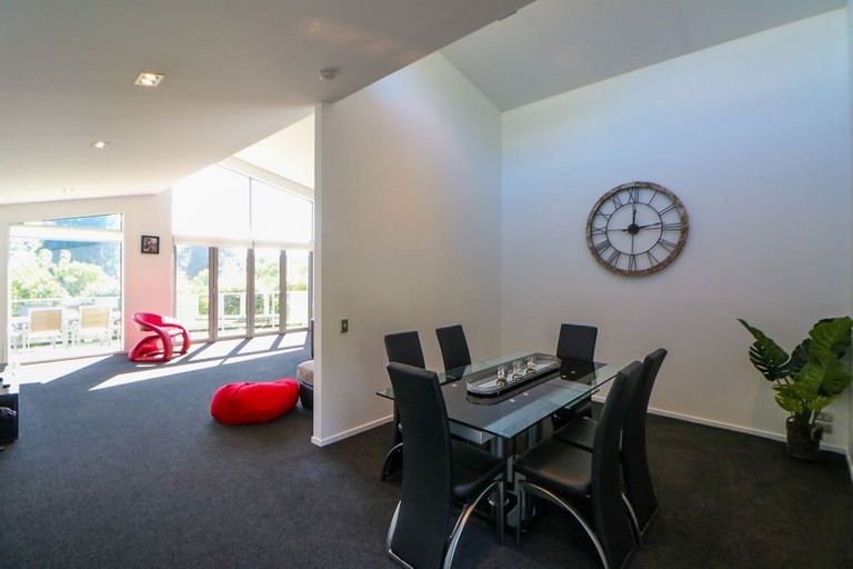 Photo of property in 92 Douglas Street, Highfield, Timaru, 7910