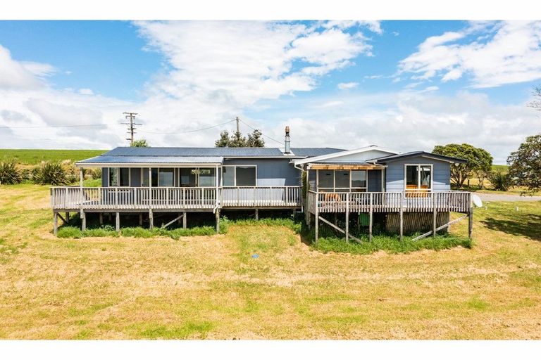 Photo of property in 957 Kaiwaka-mangawhai Road, Hakaru, Wellsford, 0975