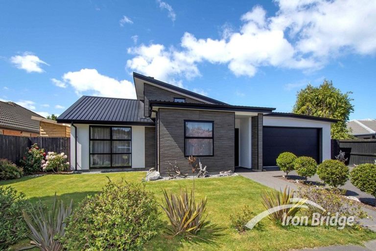 Photo of property in 20 Puhara Avenue, Parklands, Christchurch, 8083