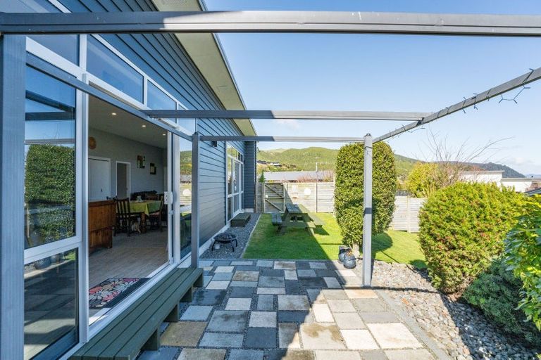 Photo of property in 76 Kenrigg Road, Kinloch, Taupo, 3377