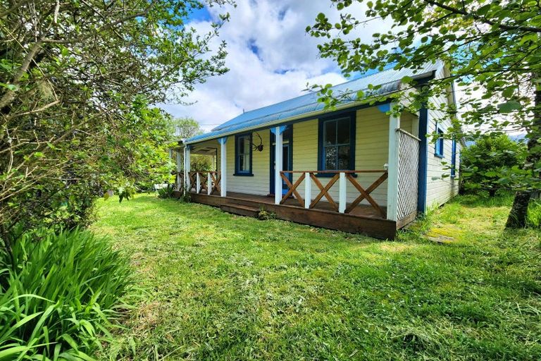 Photo of property in 5 Town Belt South, Blackball, 7804