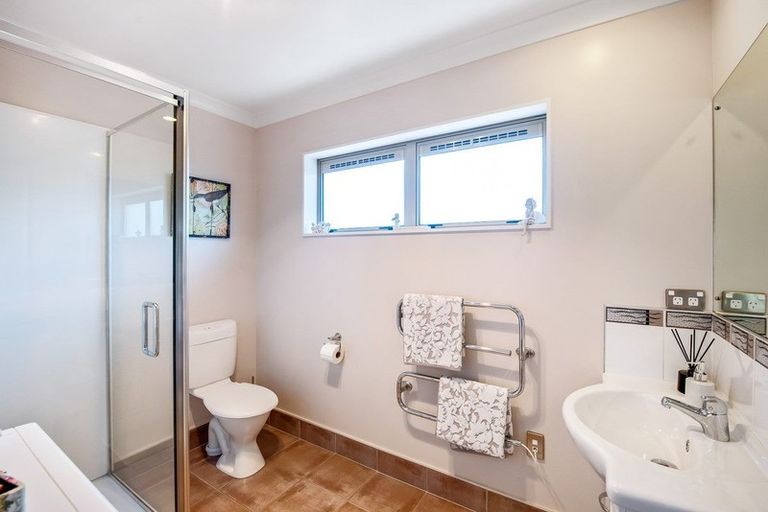 Photo of property in 26 Gandalf Crescent, Paraparaumu, 5032