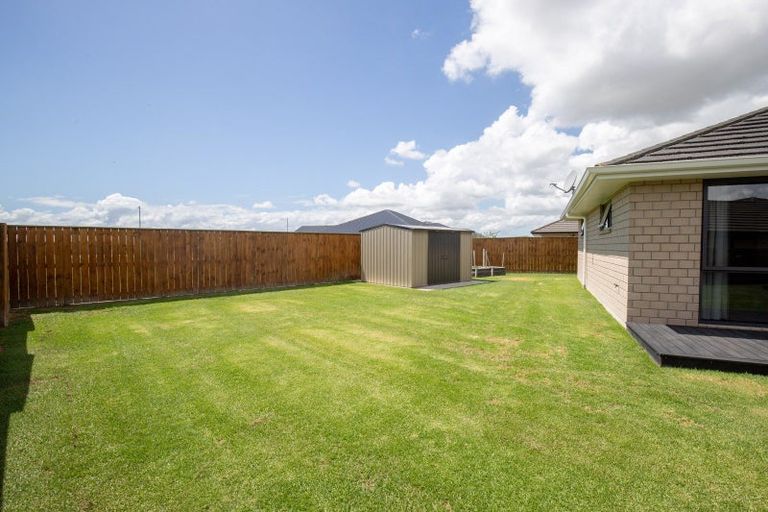 Photo of property in 18 Costello Drive, Ngatea, 3503