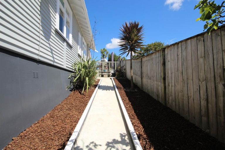 Photo of property in 8 Anzac Road, Morningside, Whangarei, 0110