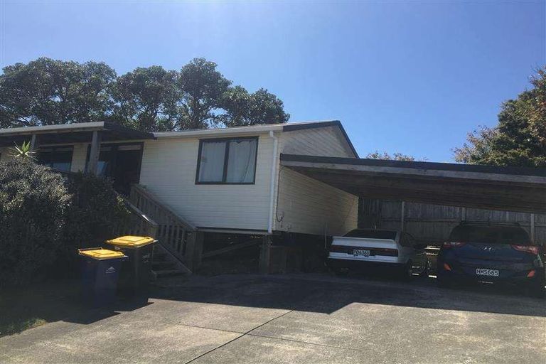 Photo of property in 26 Drome View Place, Beach Haven, Auckland, 0626