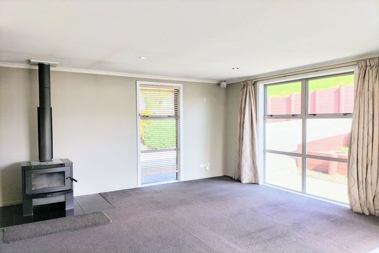 Photo of property in 6 Kereru Close, Halfway Bush, Dunedin, 9010