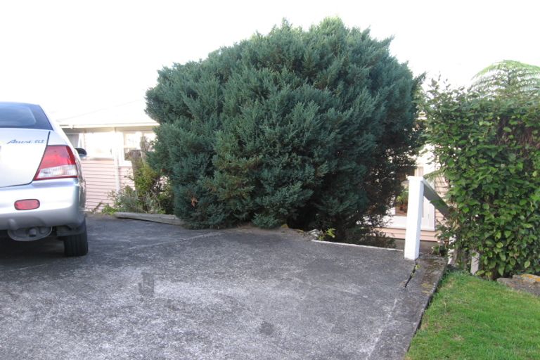 Photo of property in 10 Sunshine Crescent, Kelson, Lower Hutt, 5010