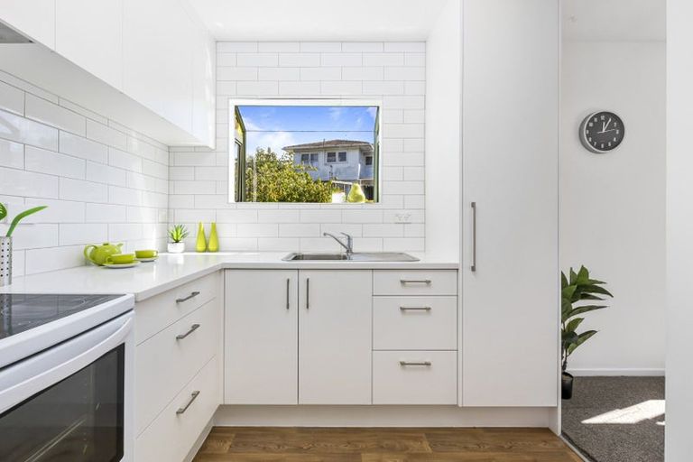 Photo of property in 202 Archers Road, Glenfield, Auckland, 0629