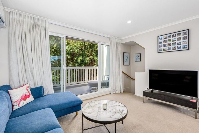 Photo of property in 25b Omar Street, Khandallah, Wellington, 6035