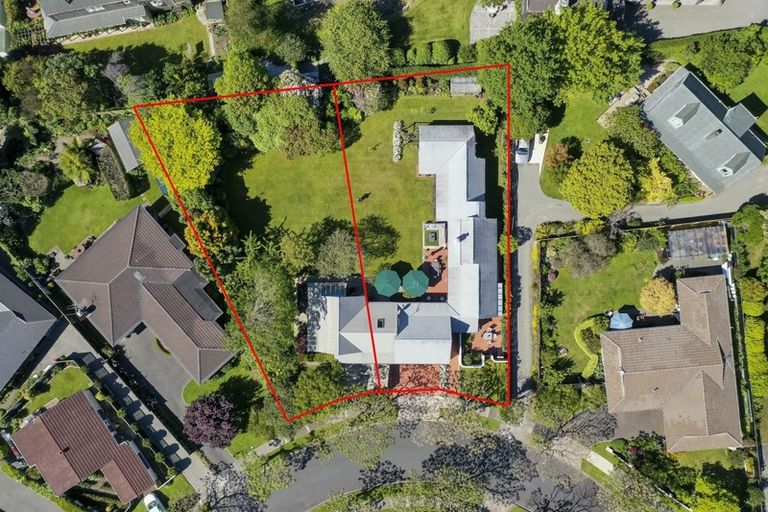 Photo of property in 9-11 Rosebank Grove, Waikanae, 5036