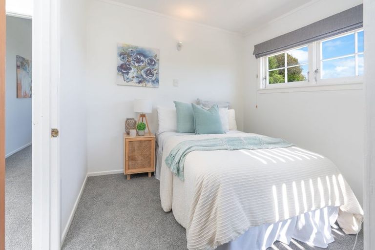 Photo of property in 84 Cluny Road, Plimmerton, Porirua, 5026