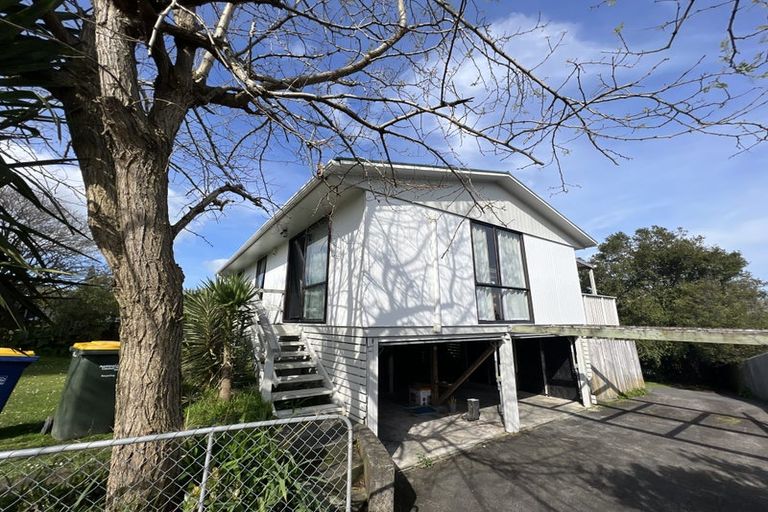 Photo of property in 22 Crosby Road, West Harbour, Auckland, 0618