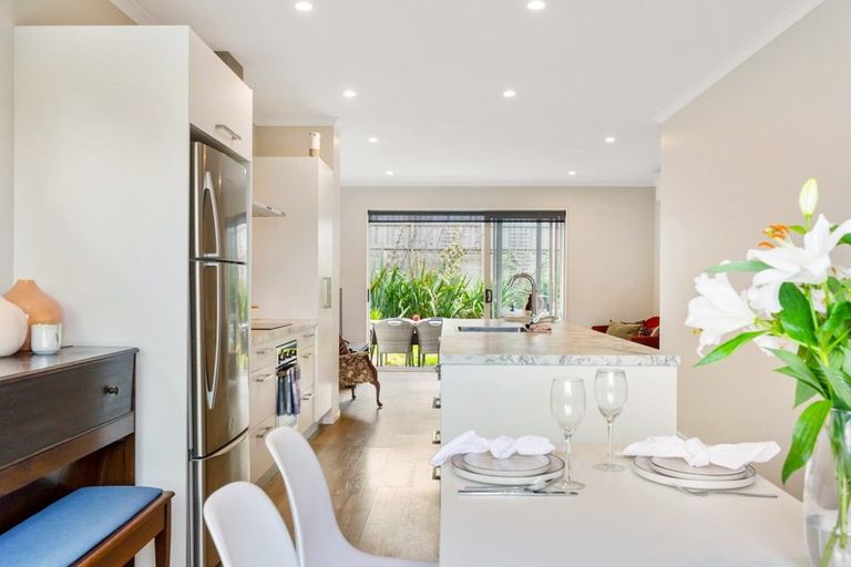 Photo of property in 1 Purei Lane, Massey, Auckland, 0614