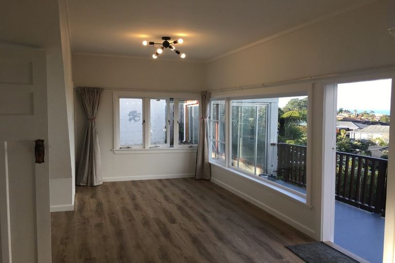 Photo of property in 845 Beach Road, Browns Bay, Auckland, 0630