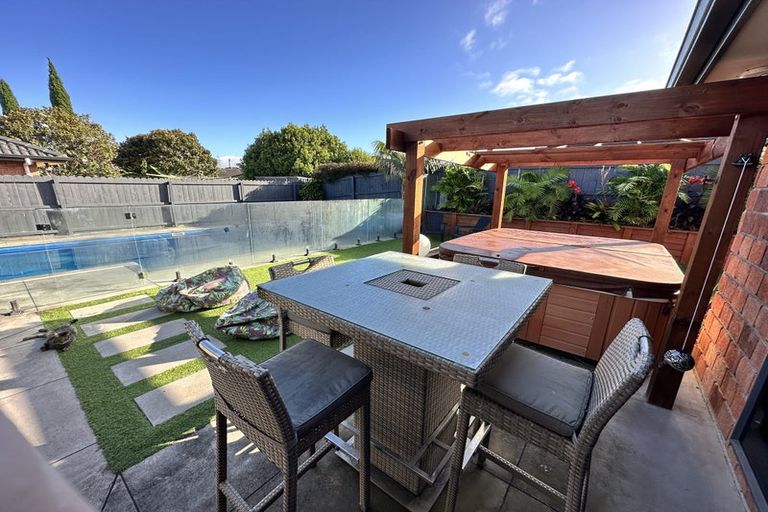 Photo of property in 18 Parkhaven Drive, Rosehill, Papakura, 2113